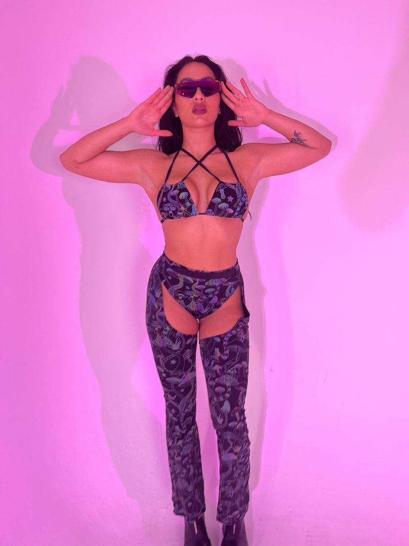 Ready to Ship - Psychedelic Wonderland - Chaps